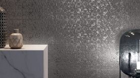 Lampe ved benk