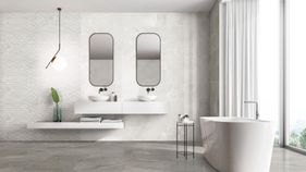 Lyst moderne bad med fliser og badekar